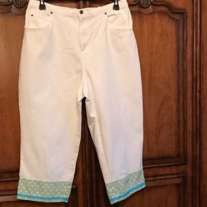 *LAST CHANCE BEFORE GOING AWAY* Quacker Factory